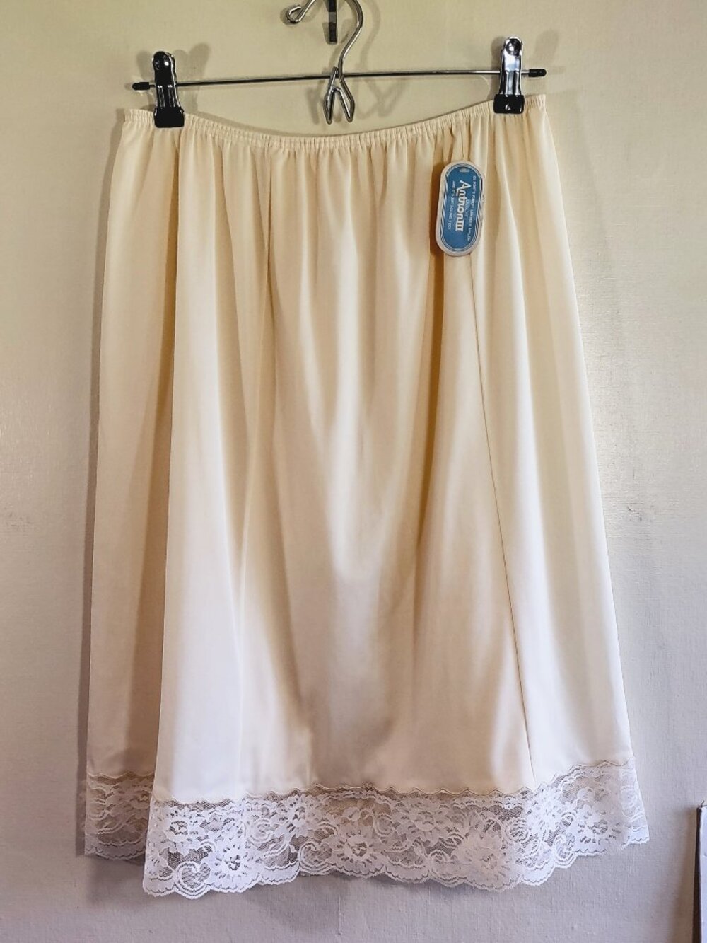 NWT Vintage Movie Star Half Slip w/ Lace Size XLarge Nude Lingerie USA Made